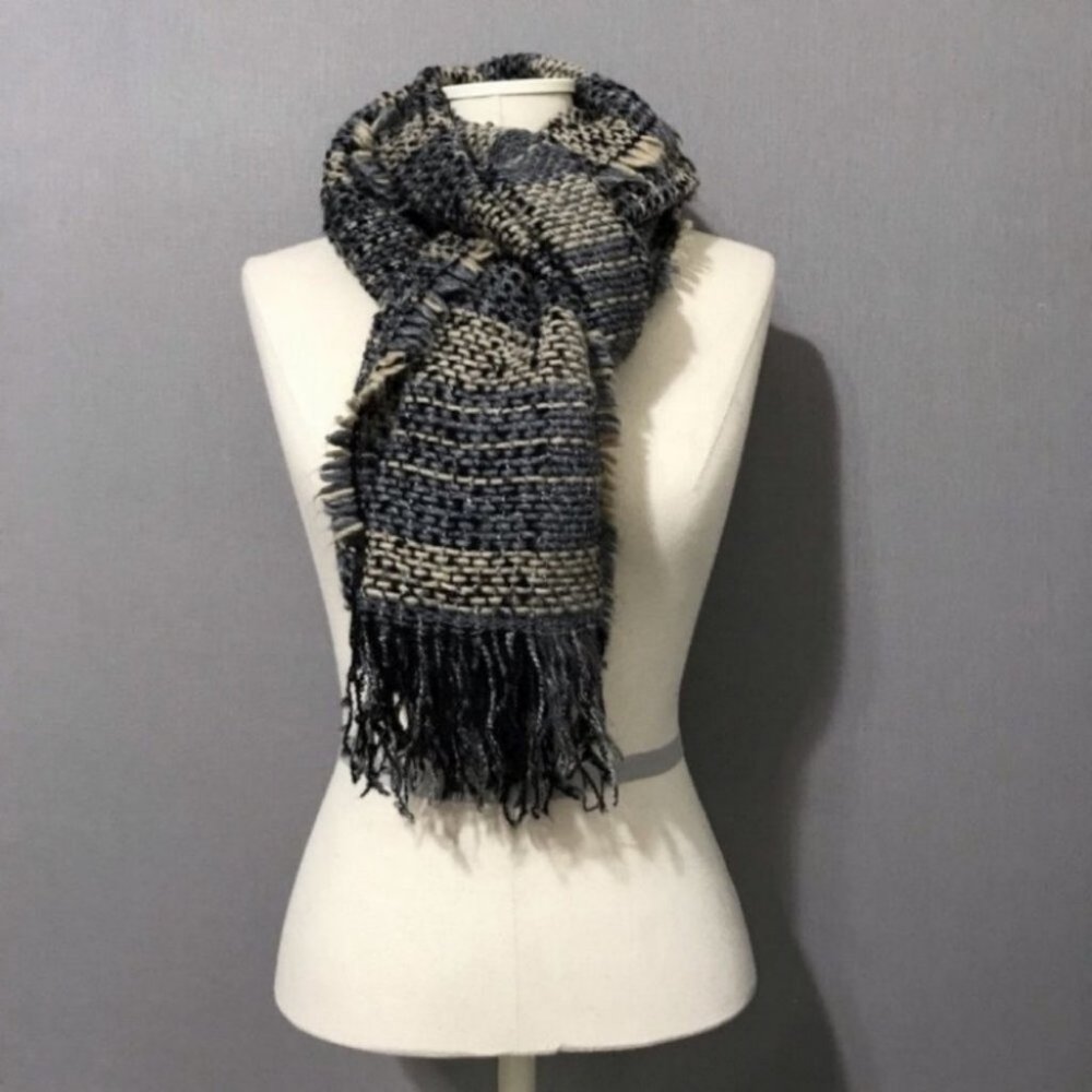 SOLD❌❌❌ Gray | Cream | Black Acrylic Blend Fringe Scarf - Picture 4 of 7